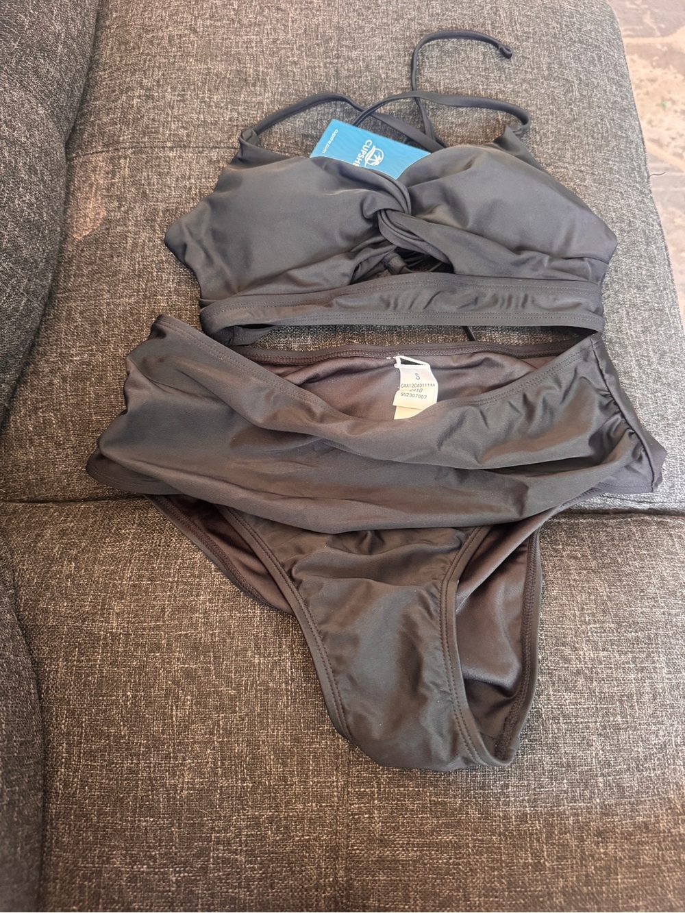New Black Twist-Front Bikini Top and High-Waist Bottom - Picture 4 of 5